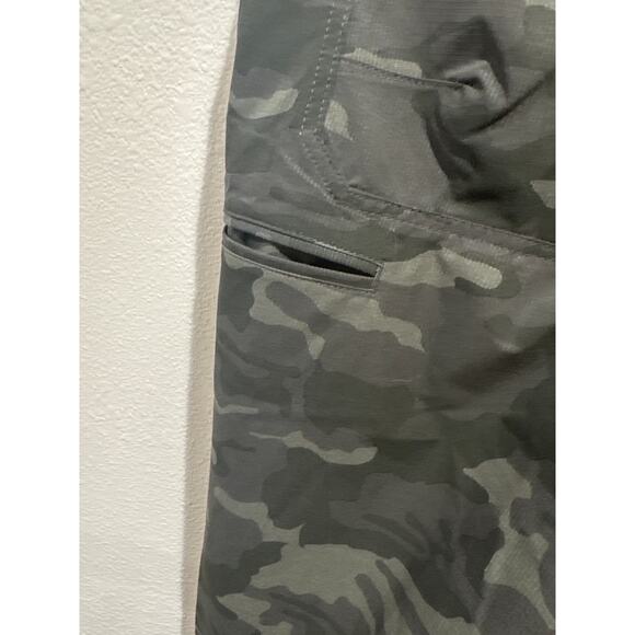 Mens KUHL SILENCR HIKING PANTS camouflage size 32 x 30 new - Picture 4 of 5